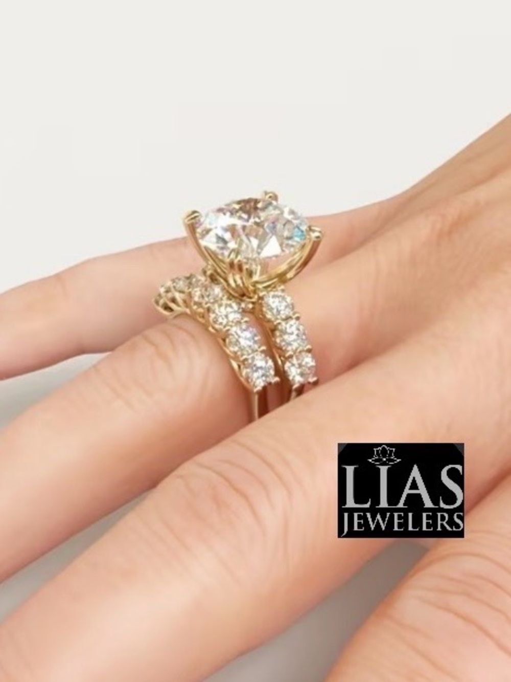 New 18k yellow gold wedding ring set